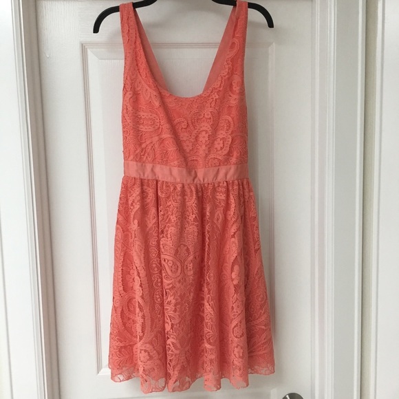 Alice + Olivia Odette dress - Picture 2 of 8